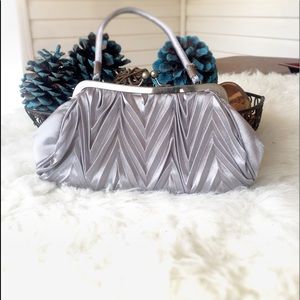 🛍👜Silver Satin Evening Clutch